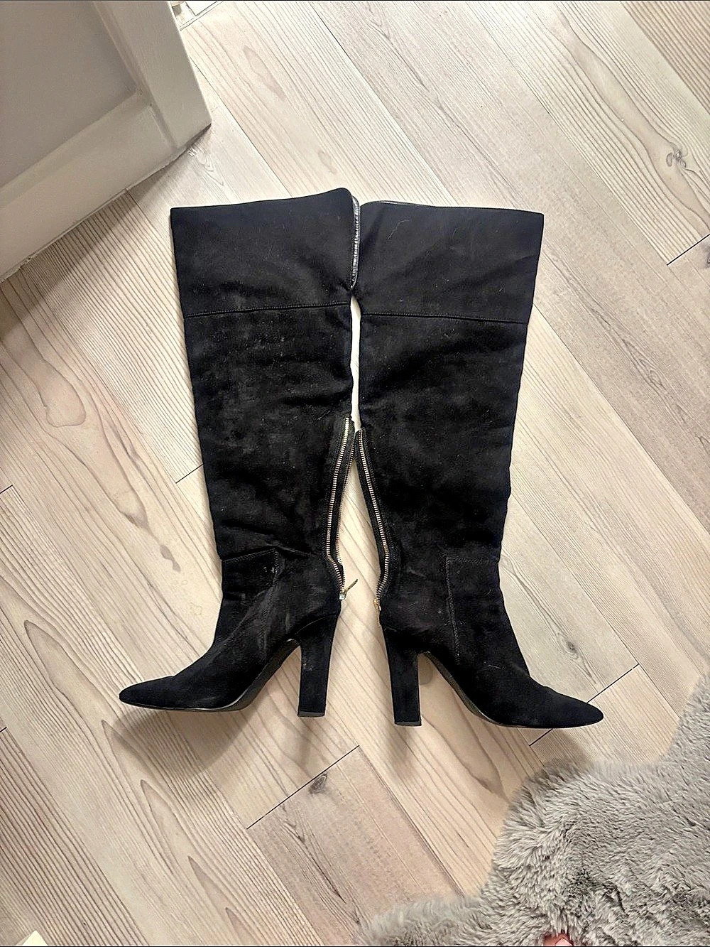 Black Over-the-Knee Heeled Boots Like New